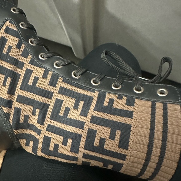 Fendi combat boots - Picture 3 of 7